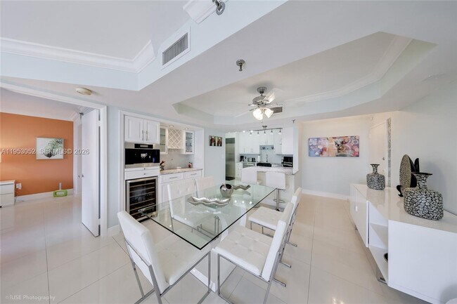 Building Photo - 9341 Collins Ave