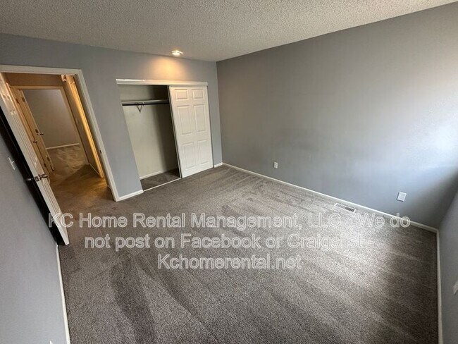 Building Photo - 9000 E 85th Pl
