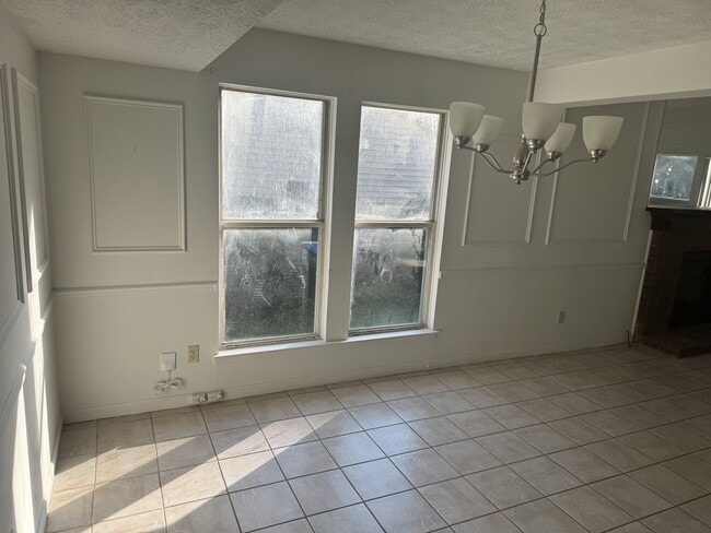 Building Photo - 2074 Hopkins Mill Rd