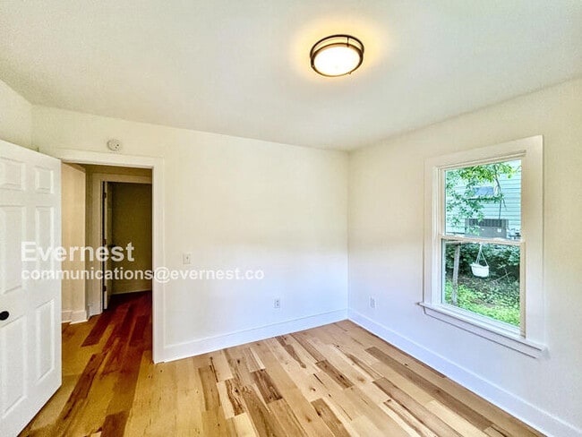 Building Photo - 4422 Edelweiss St