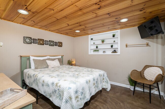 Building Photo - 487 Kentucky Ave