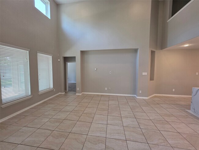 Building Photo - 4427 Garden Ridge Ct