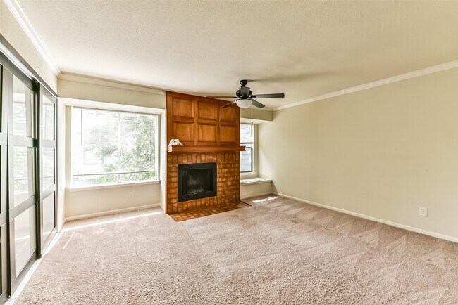 Building Photo - 5917 Fairdale Ln