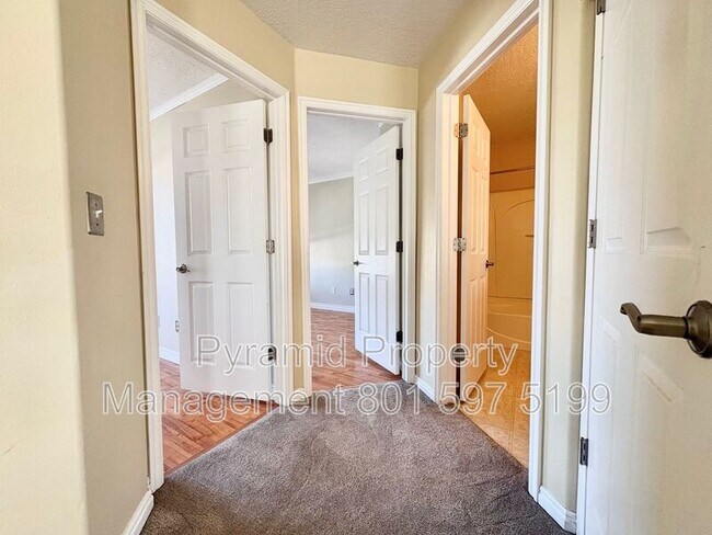 Building Photo - 3141 Alsace Way