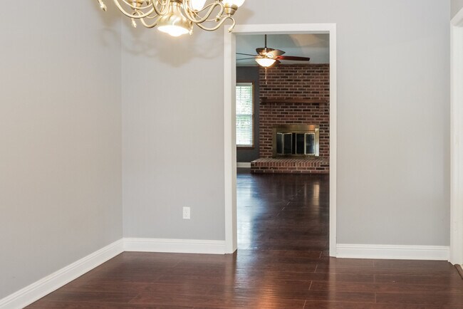 Building Photo - 111 Tammy Gaines Ln