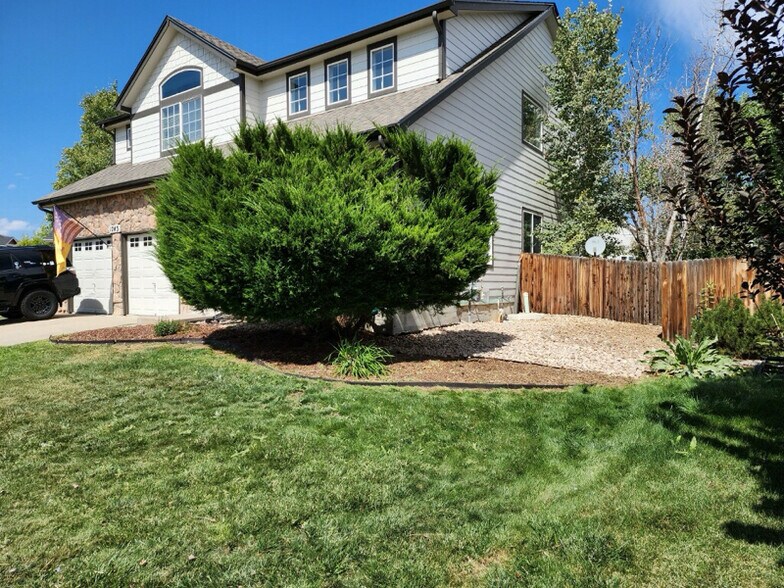 Primary Photo - 1743 E 164th Pl