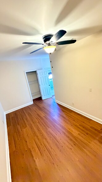 Building Photo - 11 Hillshire Dr