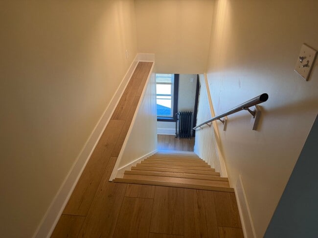 Building Photo - 815 E Locust St