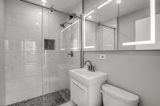 Building Photo - 3950 N Lake Shore Dr