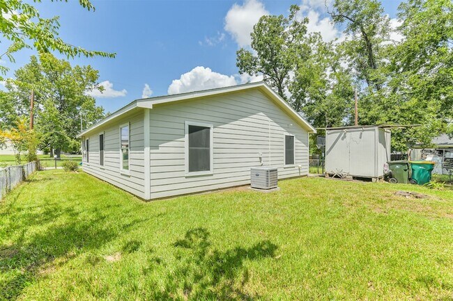 Building Photo - 617 Avenue I