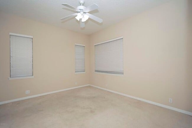 Building Photo - Gated Community