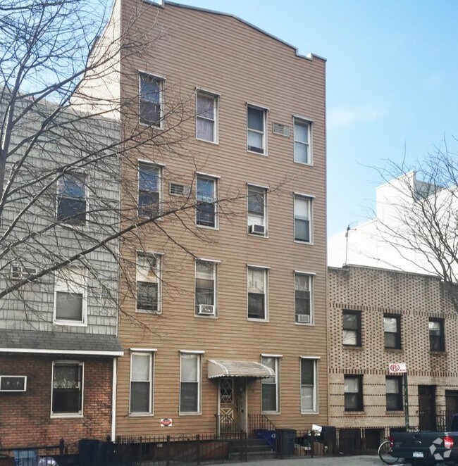 Building Photo - 262 N 6th St