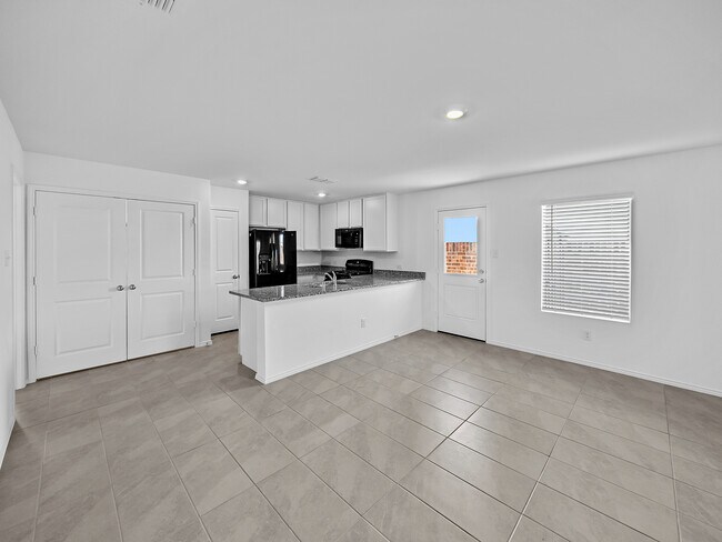 Building Photo - 14004 Birch Farm Dr