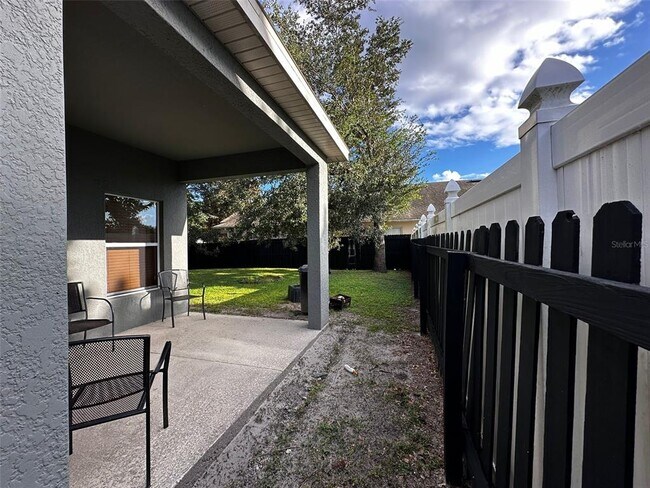 Building Photo - 15115 Stonebriar Way
