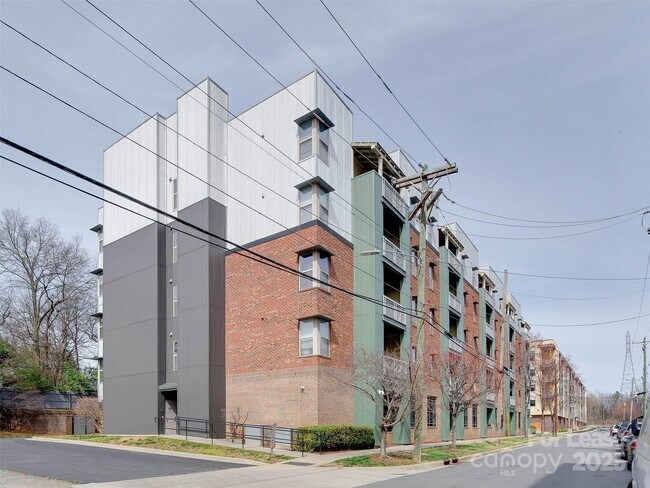 Primary Photo - 630 Calvert St