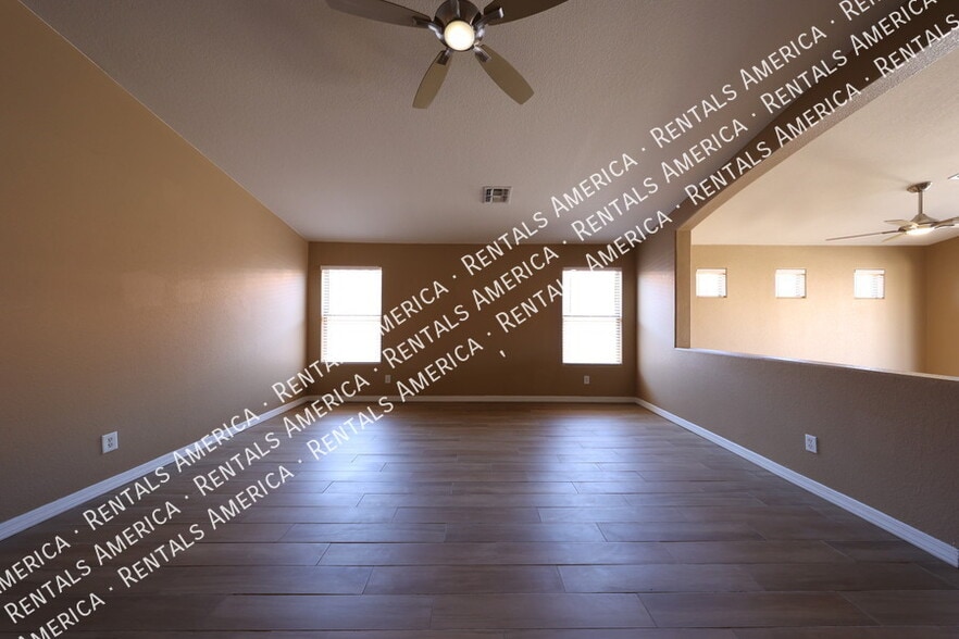 Building Photo - 42604 W Oakland Dr