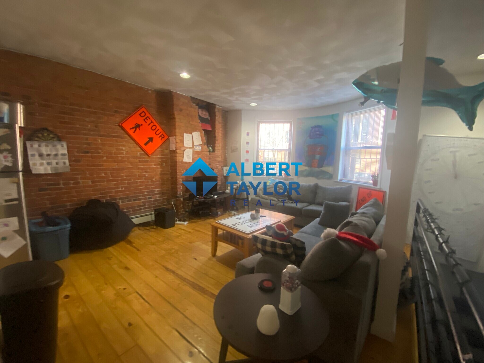 Building Photo - 612 Columbus Ave