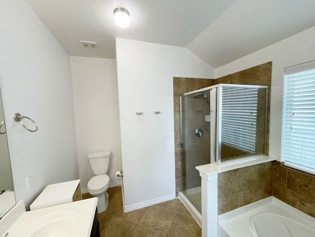 Building Photo - 3BED/2BATH Home for lease! Available NOW!