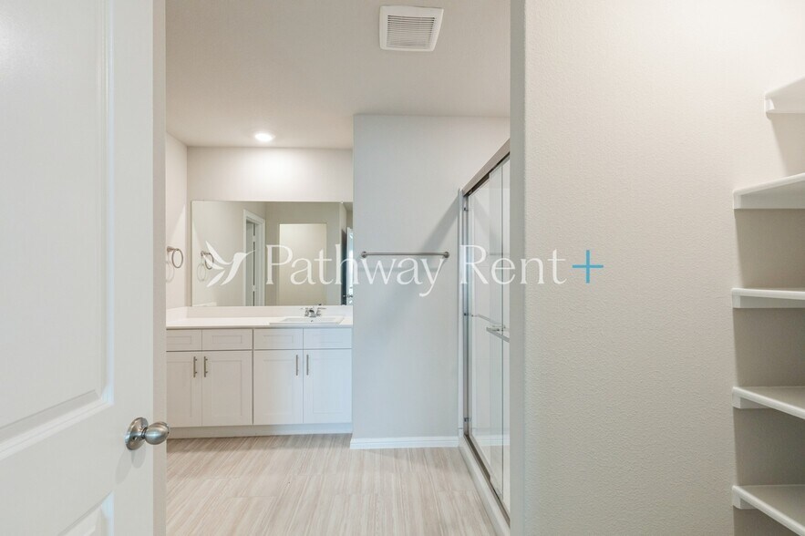 Building Photo - 9449 Mountain Pass Dr