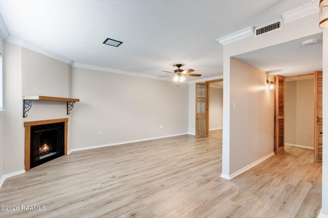 Building Photo - 110 W Bayou Pkwy