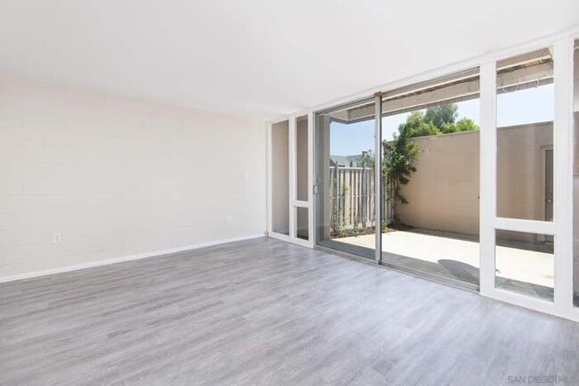 Building Photo - 409 C Ave