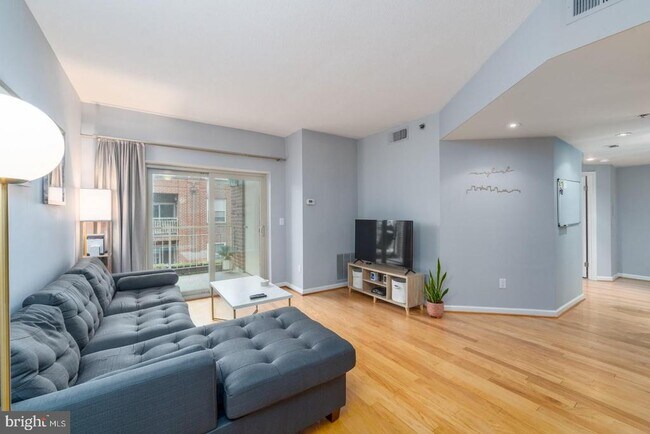 Building Photo - 960 Fell St