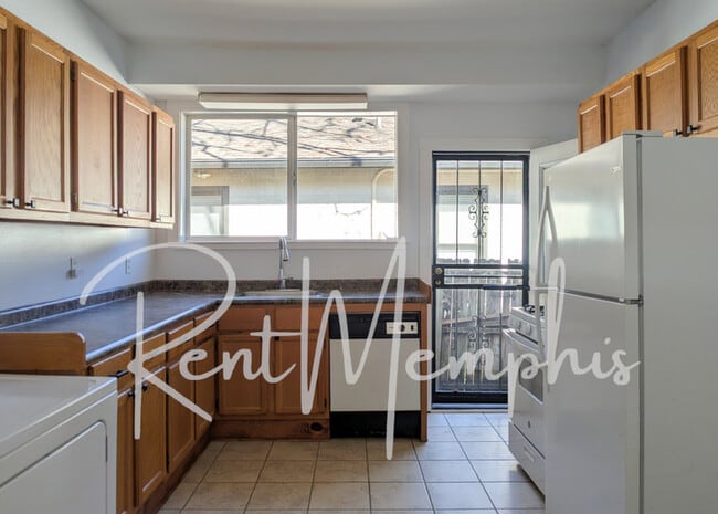 Building Photo - 347 Garland St