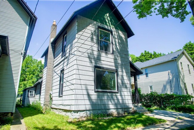 Building Photo - 51 Colfax St NE