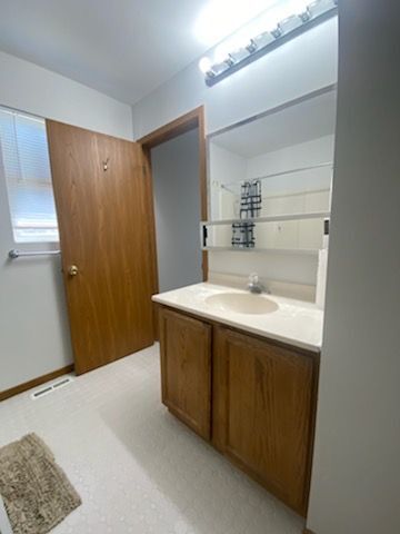 Building Photo - 2506 24th Pl