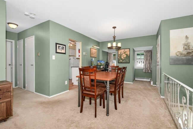 Building Photo - 451 Village Dr