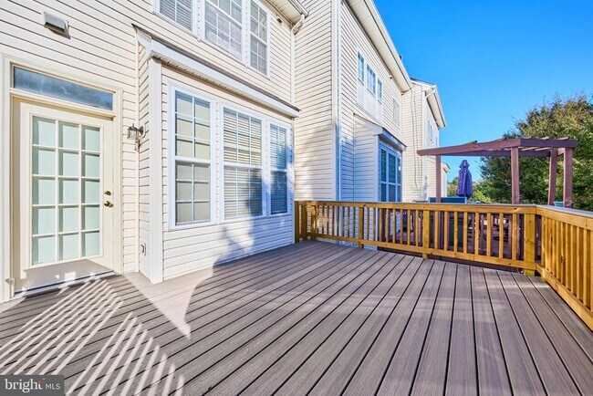 Building Photo - 685 Springhouse Square SE