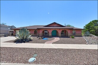 Building Photo - 6412 Via Aventura Dr