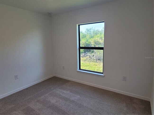 Building Photo - 6305 Shaw St