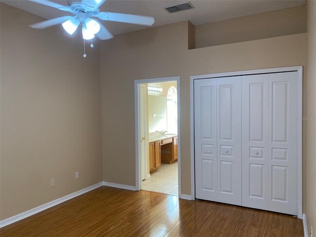 Building Photo - 604 Lakepark Trail