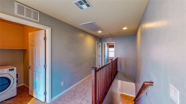 Building Photo - 960 Via Del Campo