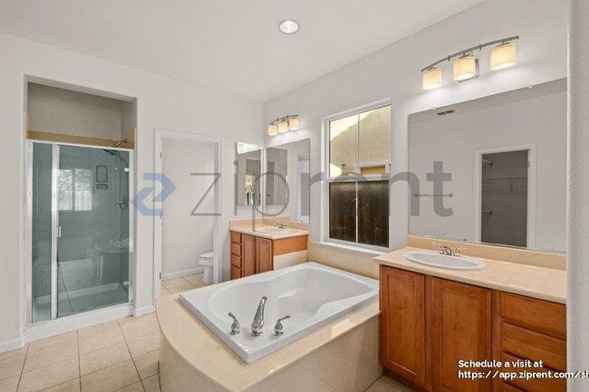 Building Photo - 155 E Heritage Dr