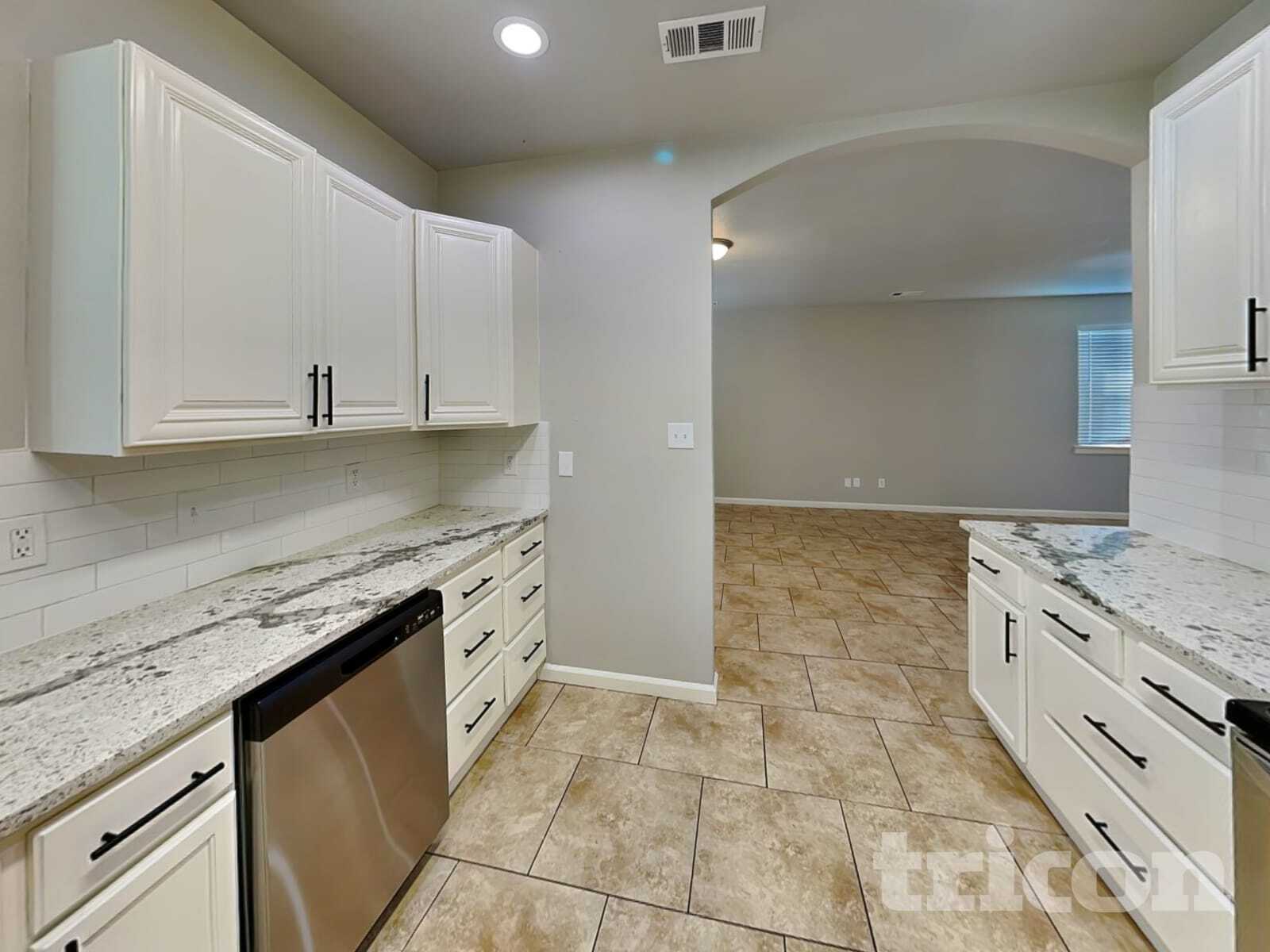 Building Photo - 624 Nora Ln