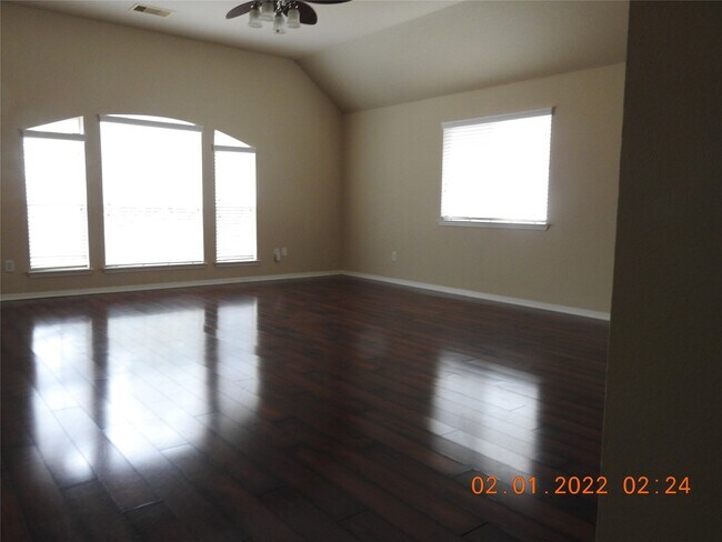 Building Photo - 24227 Silversmith Ln