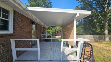 Building Photo - Hendersonville TN 3 bed 2 bath house