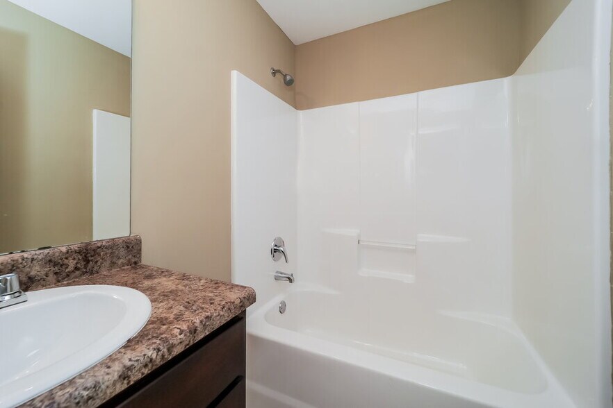 Building Photo - 71 Hamil Ct NW