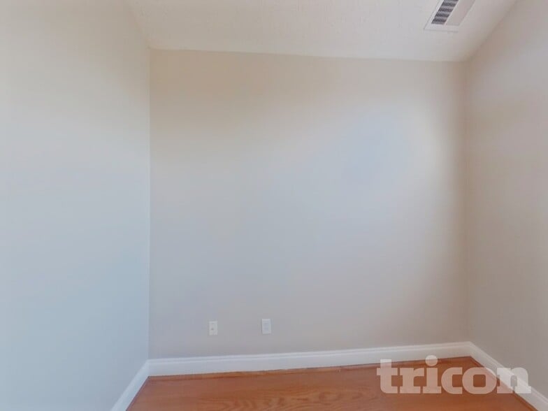 Building Photo - 122 Ivy Trce