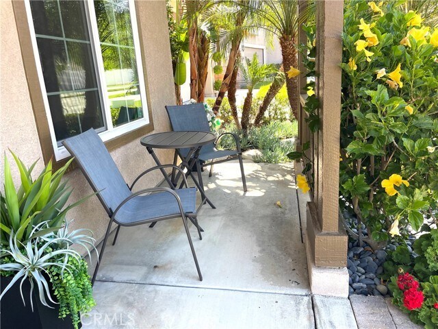 Building Photo - 8835 Fallbrook Way