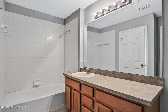 Building Photo - 822 Black Cherry Dr S