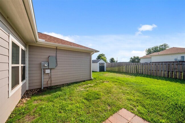 Building Photo - 14103 Overstreet Dr