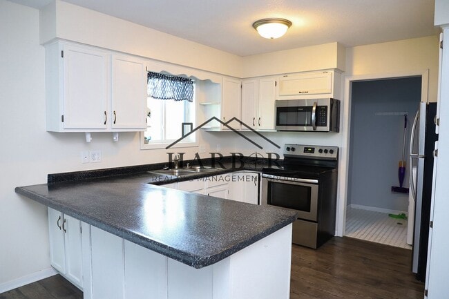 Primary Photo - 3 bedroom Townhome in Eyota, MN Available ...