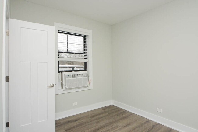 Building Photo - 728 St Johns Ave