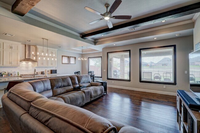 Building Photo - 3 Bedroom Home in The Grove