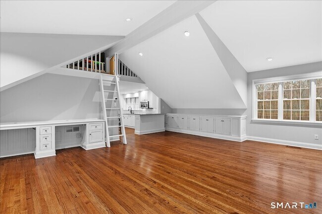 Building Photo - 116 Scarlet Oak Dr