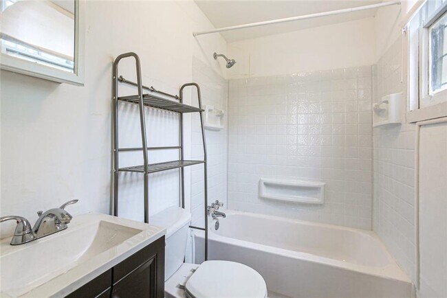 Building Photo - 3709 Constance St