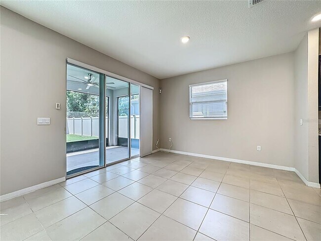 Building Photo - 13071 Brookside Moss Dr